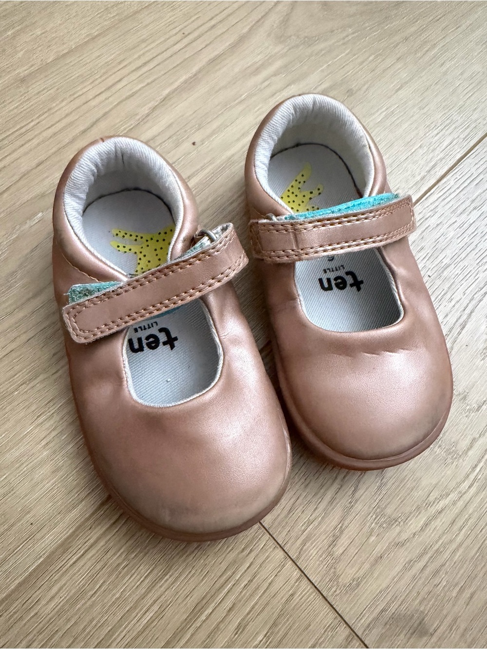 Girls' Rose Gold Mary Jane Shoes Ten Little size 6